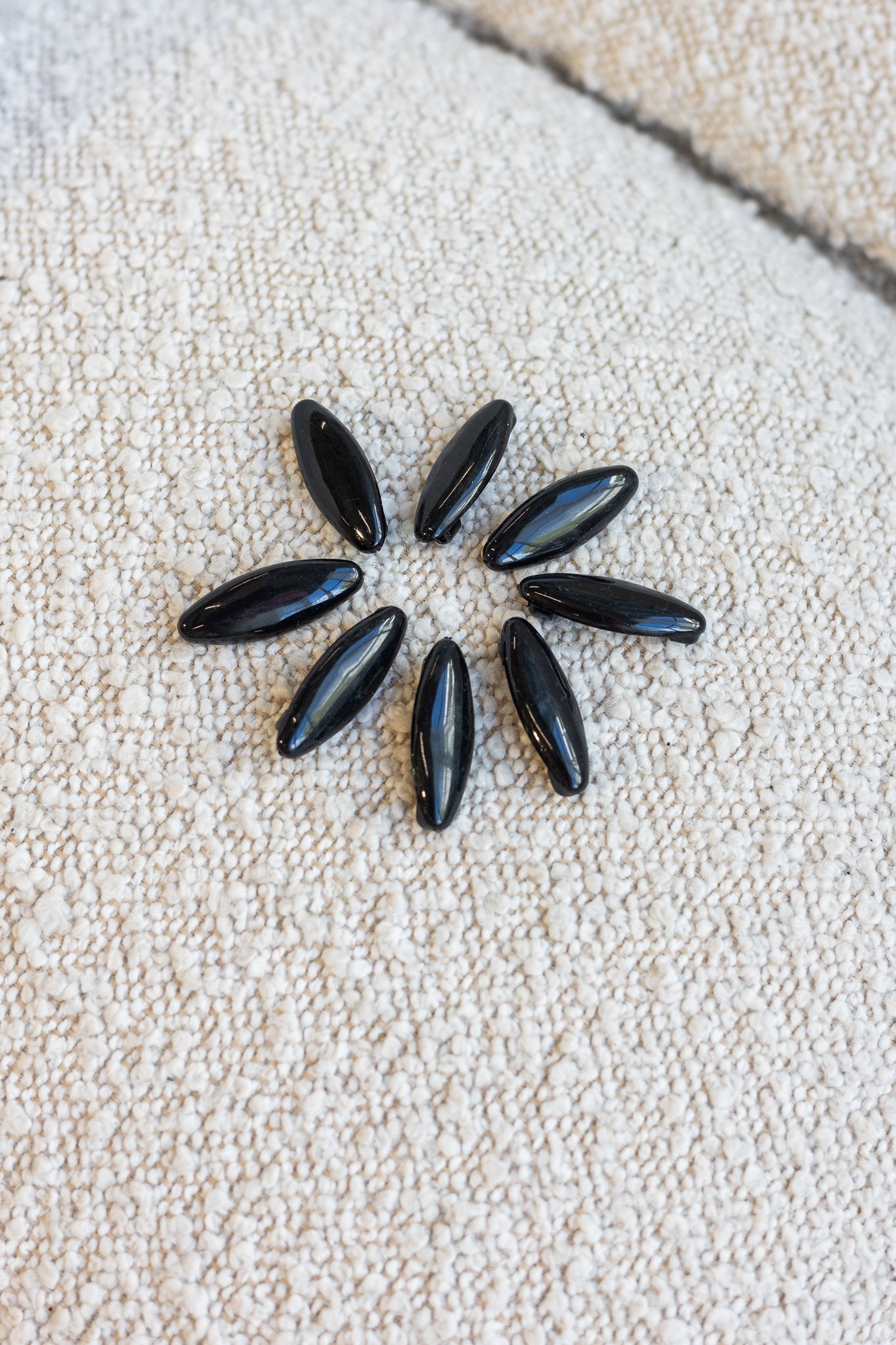 Matte Oval Hijab Pins Black (8-pack)