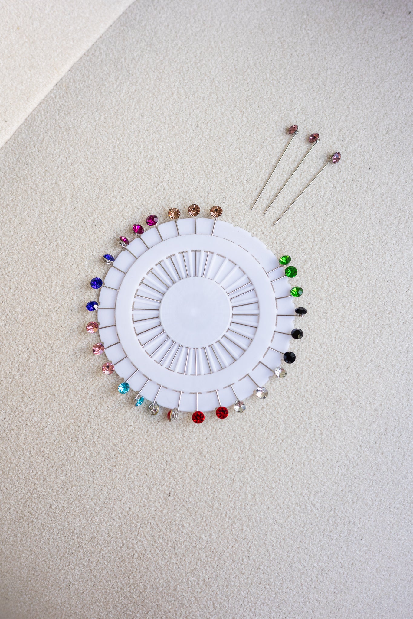 Gemstone Hijab Pins – Multi-Colour Set (40PCS)