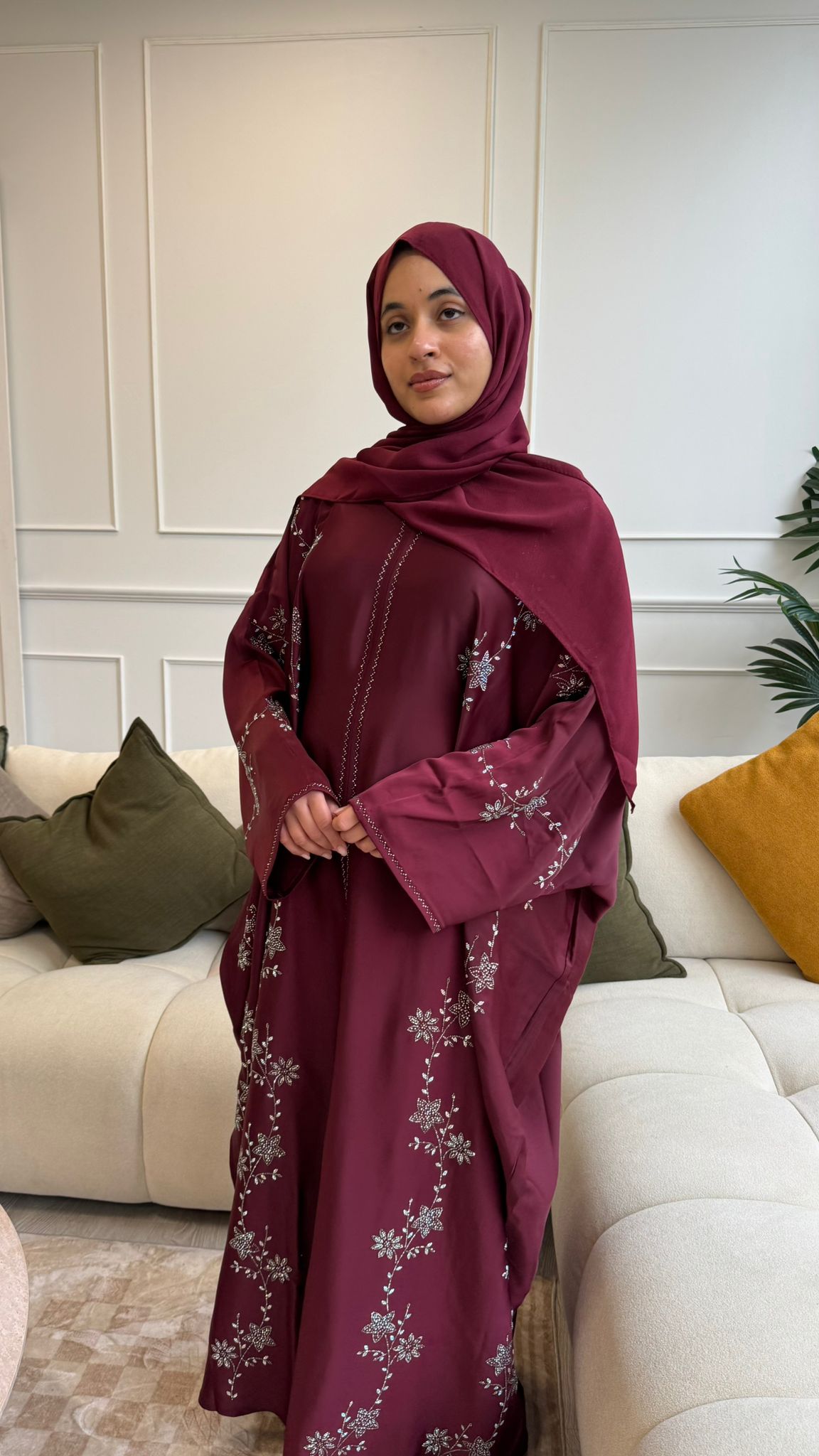 Loujain Kaftan Abaya Maroon